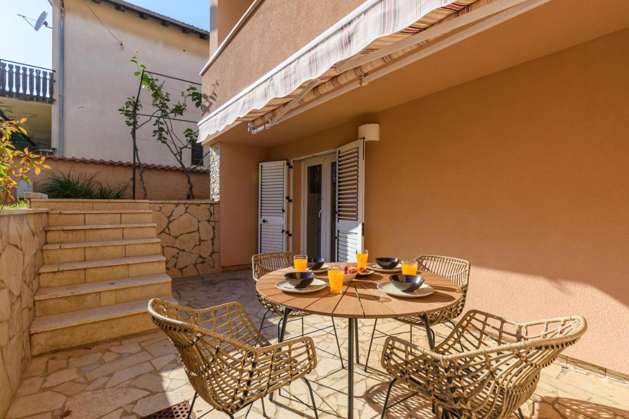 Studio Apartment Mali Medulin Exterior photo